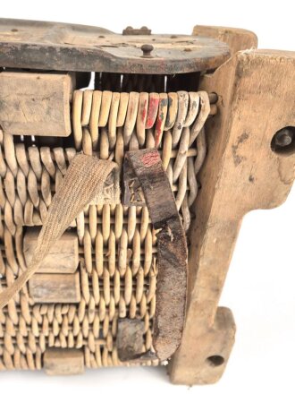Transportkorb Wehrmacht für Kartuschen leichte Feldhaubitze 18, ungereinigtes Stück