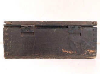 Transportkasten " Kartusche schweres Infanterie Gesc hütz 33 für 15cm Stielgranate 42"  Originallack, ungereinigt
