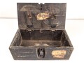 Transportkasten " Kartusche schweres Infanterie Gesc hütz 33 für 15cm Stielgranate 42"  Originallack, ungereinigt