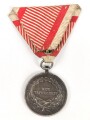 k.u.k. Österreich, kleine silberneTapferkeitsmedaille , Franz Joseph I., an Dreiecksband