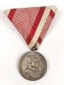 k.u.k. Österreich, kleine silberneTapferkeitsmedaille , Franz Joseph I., an Dreiecksband