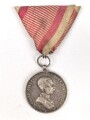 k.u.k. Österreich, kleine silberneTapferkeitsmedaille , Franz Joseph I., an Dreiecksband