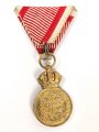 k.u.k. Österreich, Bronzene Militärverdienstmedaille "Signum Laudis" , Franz Joseph I. , an Dreiecksband, mit Schwerterauflage
