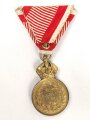 k.u.k. Österreich, Bronzene Militärverdienstmedaille "Signum Laudis" , Franz Joseph I. , an Dreiecksband, mit Schwerterauflage