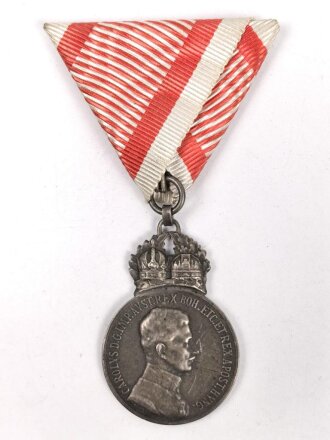 k.u.k. Österreich, Silberne Militärverdienstmedaille "Signum Laudis" , 1916, Kaiser Karl , an Dreiecksband