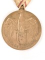 Österreich,  Kriegserinnerungsmedaille 1914-1918, an Dreiecksband mit Schwerterauflage