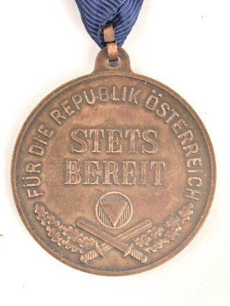 Österreich Bundesheer,  Wehrdienstmedaille in bronze, an Dreiecksband