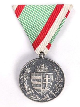 Ungarn, Weltkriegs Erinnerungsmedaille 1914-1918, an Dreiecksband