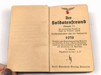 Der Soldatenfreund (Ausgabe C) Taschenkalender für die Luftwaffe 1938, über 300 Seiten, Einband löst sich, Maße 7,5 x 12,5 cm