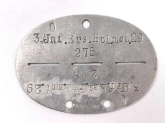 Erkennungsmarke aus Aluminium " 3. Inf. Ers. Btl. mot. 29 " 3. Infanterie Ersatz Bataillon (motorisiert) 29, deutlich getragenes Stück