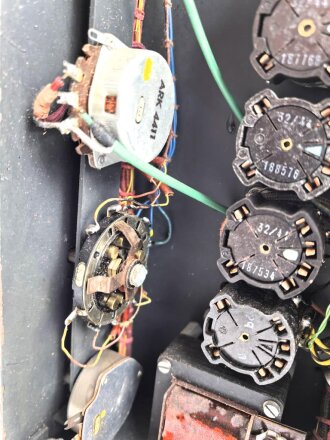 Tonschreiber b1 V ( Verstärker ) Ton.S. b1 ( V ) Wehrmacht. Hersteller jja  1944. Originallack, Funktion nicht geprüft, wiegt unverpackt etwa 32kg