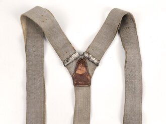 Hosenträger aus der Zeit des 2.Weltkrieg stark getragen