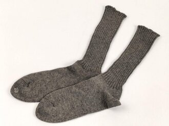 Paar feldgraue Socken aus der Zeit des 2. Weltkrieg. Ungetragenes Paar