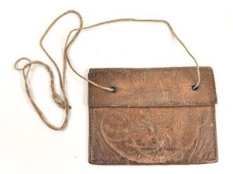 Tasche für eine Erkennungsmarke , deutlich getragenes Stück