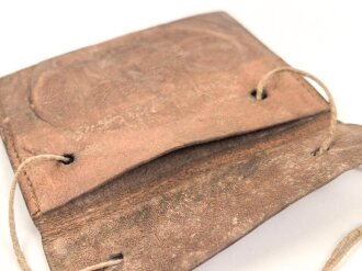 Tasche für eine Erkennungsmarke , deutlich getragenes Stück