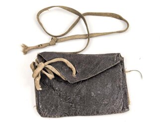 Tasche für eine Erkennungsmarke , deutlich getragenes Stück
