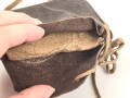 Tasche für eine Erkennungsmarke , deutlich getragenes Stück
