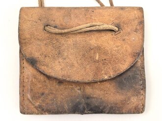 Tasche für eine Erkennungsmarke , deutlich getragenes Stück