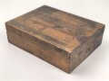 Kasten für persönliche Hygiene, laut Vorbesitzer aus dem Nachlass eines Offizier der Wehrmacht. Maße des Kasten etwa 16 x 21 x 6cm
