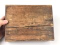 Kasten für persönliche Hygiene, laut Vorbesitzer aus dem Nachlass eines Offizier der Wehrmacht. Maße des Kasten etwa 16 x 21 x 6cm