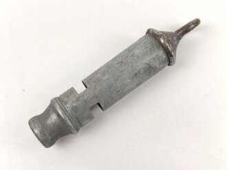 Trillerpfeife aus Metall ohne Bezeichnung, vermutlich Polizei