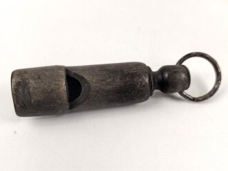 Trillerpfeife aus Holz , gebraucht