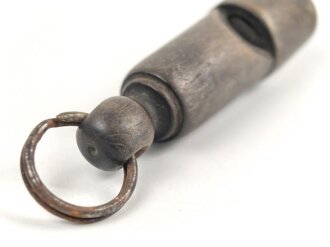 Trillerpfeife aus Holz , gebraucht