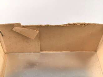 Feldpost Paket Wehrmacht " Hältfrisch, patentamtlich geschützt" , leer, Maße etwa 9 x 17 x 7cm