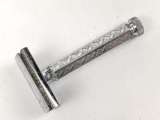 Metallrasierer in rotbrauner Preßstoffdose von...