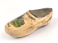 "Kriegsweihnacht Holland 1940" Kleiner Holzschuh als Spardose, Gesamtlänge 11,5cm