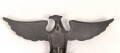 Tischadler / Parteiadler NSDAP  zum Aufstellen . Buntmetall, Flügelspannweite 23cm, das Hakenkreuz poliert. Sehr guter Zustand