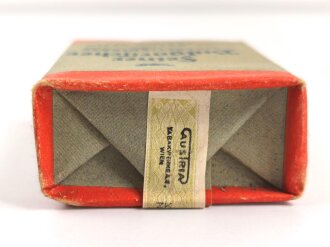 Pack " Feinster Bulgarischer Zigarettentabak" , ungeöffnet, Steuerbanderole mit schwach geprägtem Hakenkreuz