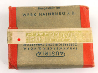 Pack " Feinster Bulgarischer Zigarettentabak" , ungeöffnet, Steuerbanderole mit schwach geprägtem Hakenkreuz