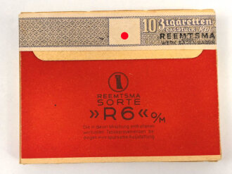 Pack " R 6 " Zigaretten, ungeöffnet, Steuerbanderole mit Hakenkreuz