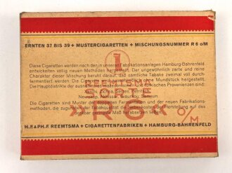 Pack " R 6 " Zigaretten, ungeöffnet, Steuerbanderole mit Hakenkreuz