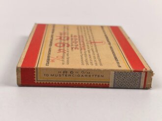 Pack " R 6 " Zigaretten, ungeöffnet, Steuerbanderole mit Hakenkreuz