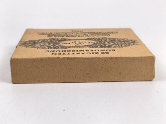 Pack " Sondermischung Typ 4" Zigaretten, ungeöffnet, Steuerbanderole mit Hakenkreuz geschwärzt