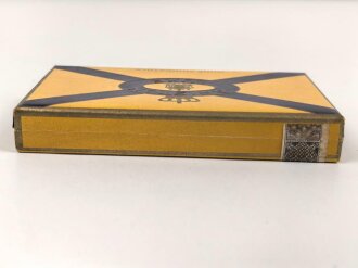 Pack "Ariston Luxe" Zigaretten, ungeöffnet, Steuerbanderole mit Hakenkreuz