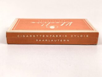 Pack "Khedive" Zigaretten, ungeöffnet, Steuerbanderole mit Hakenkreuz