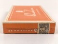Pack "Khedive" Zigaretten, ungeöffnet, Steuerbanderole mit Hakenkreuz