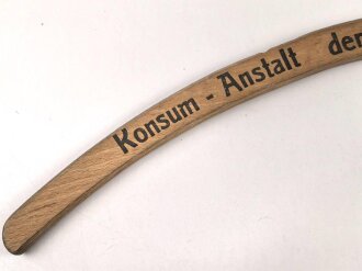Kleiderbügel " Konsum Anstalt der Krupp`schen...