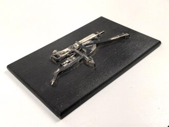 MG 08/15 , Dekorative Darstellung in versilbertem...