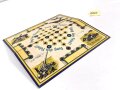 Spielbrett " Fang den Feind !" 30,5 x 30,5cm
