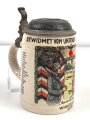 Erinnerungskrug, Steingut Bierkrug 0,5 Liter " Gewidmet vom Unteroffizier Korps 3. / Infanterie Regiment 26. Die schwärzung des Hakenkreuz entfernt, sonst gut. Gebrauchtes Stück, ungereinigt