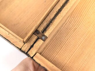 Erinnerungsschachtel aus Holz " Russland 1944" leicht defekt, Maße etwa 12,5 x 20 x 8cm