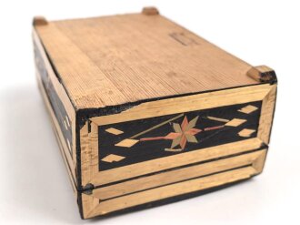 Erinnerungsschachtel aus Holz " Russland 1944" leicht defekt, Maße etwa 12,5 x 20 x 8cm