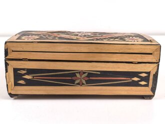 Erinnerungsschachtel aus Holz " Russland 1944" leicht defekt, Maße etwa 12,5 x 20 x 8cm