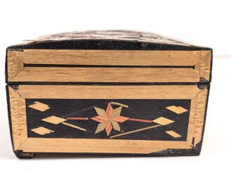 Erinnerungsschachtel aus Holz " Russland 1944" leicht defekt, Maße etwa 12,5 x 20 x 8cm