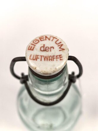 Glasflasche " Eigentum der Luftwaffe" Höhe...