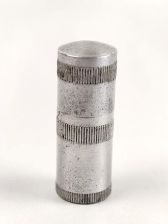 Feuerzeug aus Aluminium . Gesamthöhe 50mm, Funktion nicht geprüft, leer